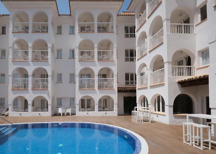 Bq Cala Ratjada (Adults Only)
